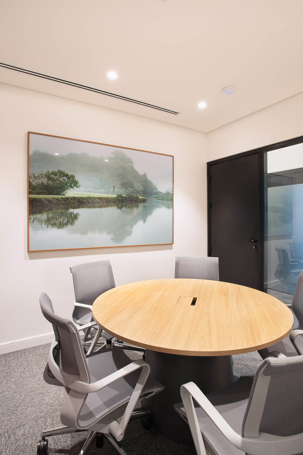 quadro de paisagem para sala de reunião - arquitetura corporativa