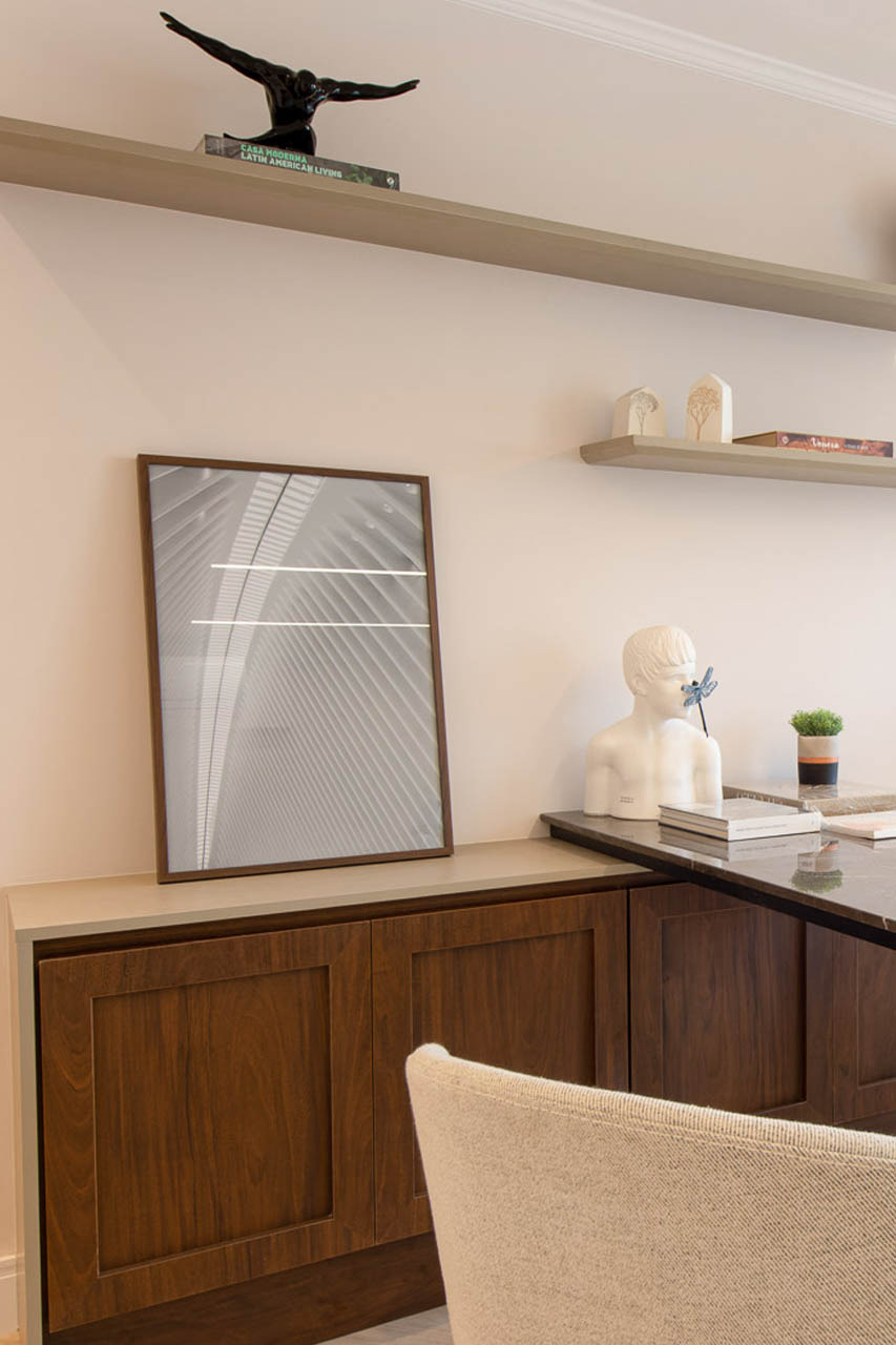 quadro moderno NY apoiado para home office