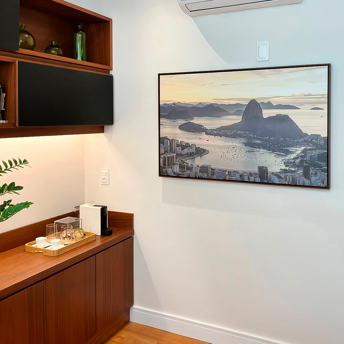 quadro decorativo rio de janeiro em canvas moldura canaleta madeira