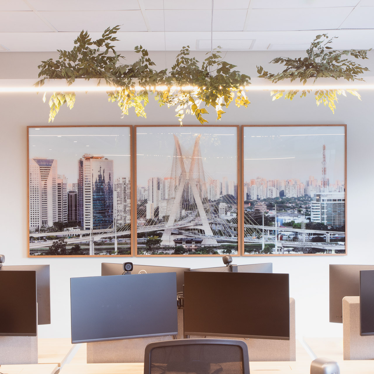 quadro de fotografia da ponte estaiada para escritório corporativo