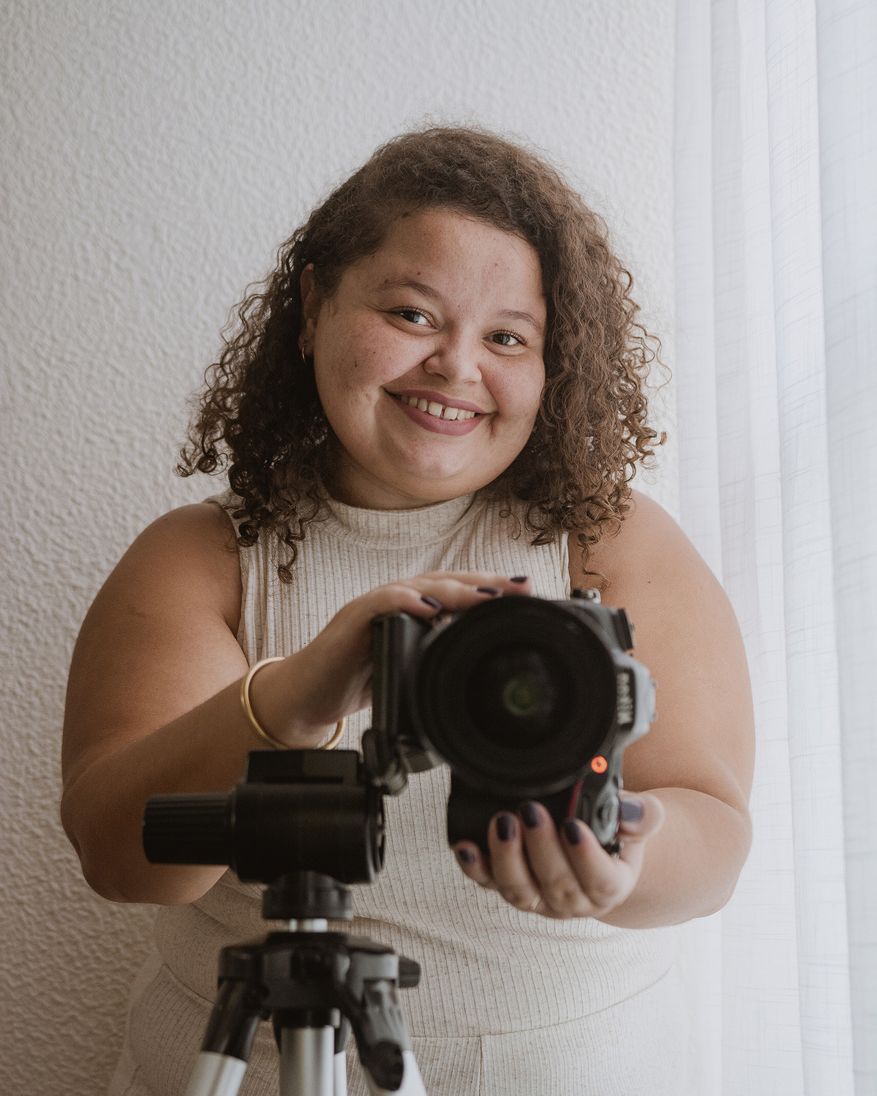 Flávia Gutierres, fotógrafa profissional em Salto. Atua com fotografia profissional e de produto também em Itu e Indaiatuba, e na região de Maringá e Sarandi. PR e SP.