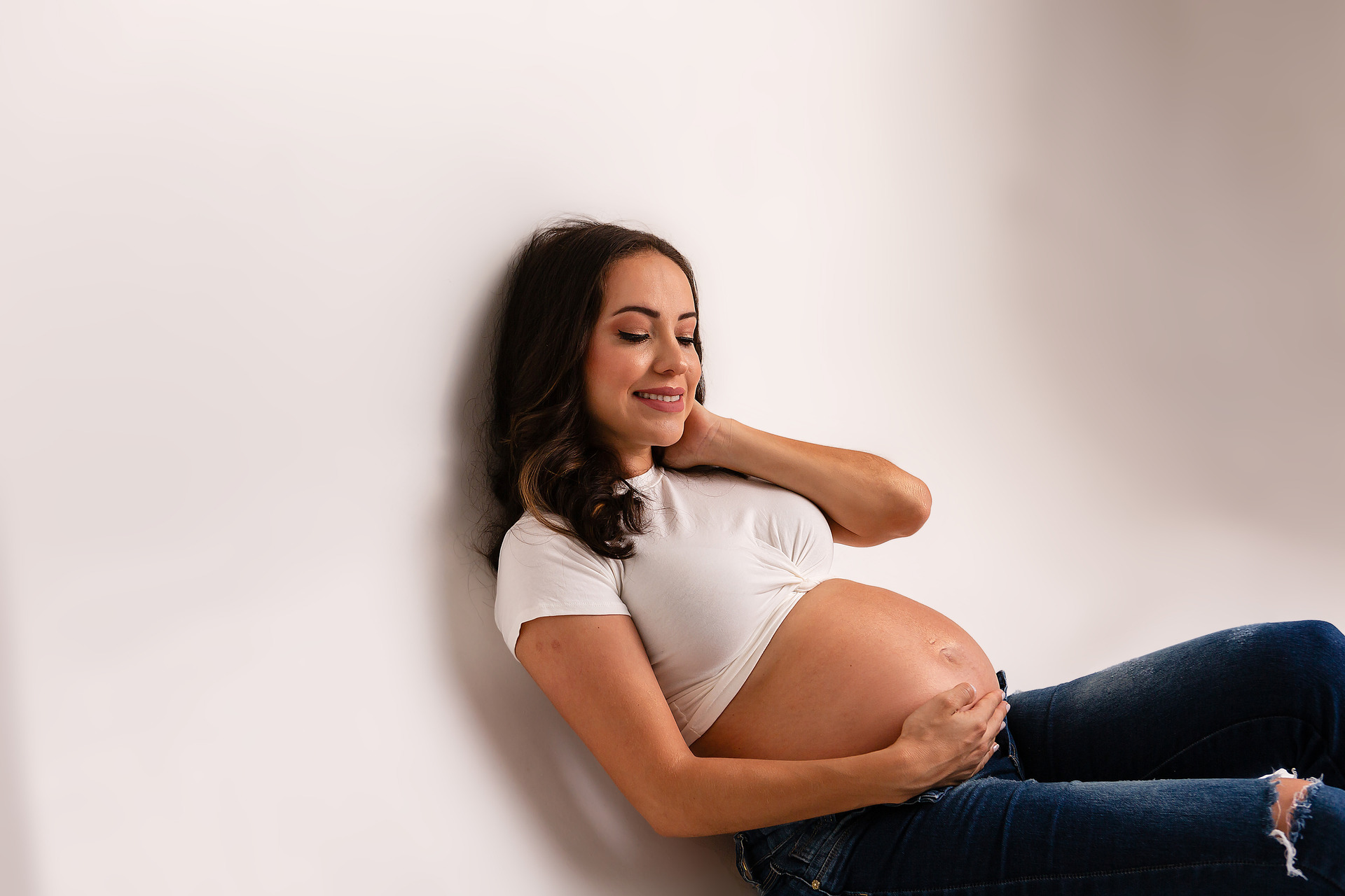 Ensaio belíssimo de gravida em estúdio