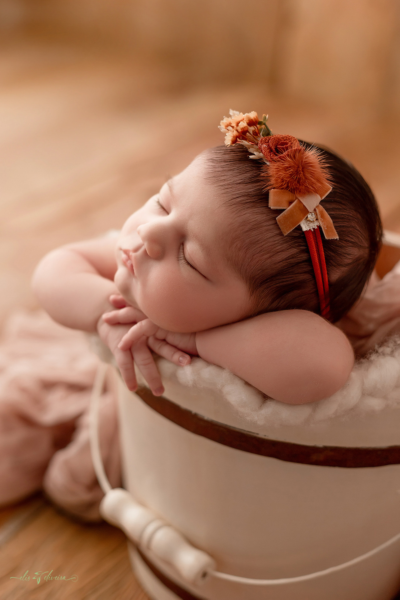 Ensaio newborn em Belo Horizonte registrando fase inicial do bebê, momento único que não pode ser recriado depois