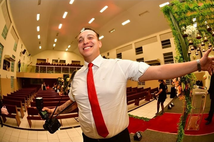 Rapha Drummond, fotógrafo de casamentos em Belo Horizonte especialista em luz suave e casamento