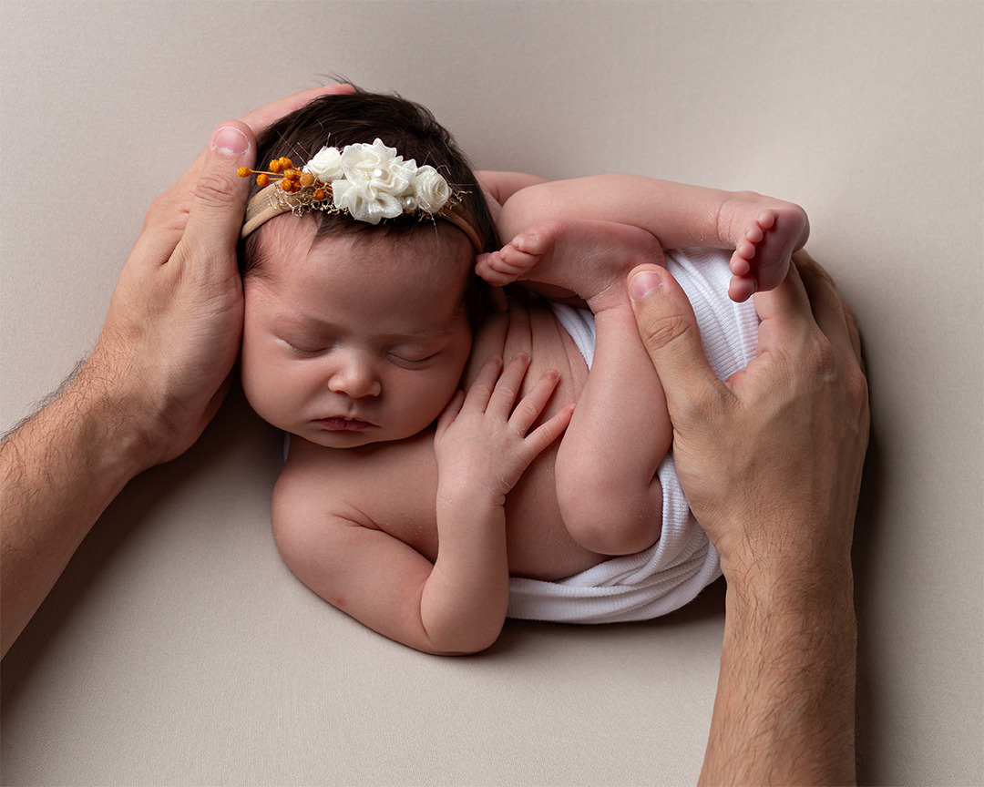 Fotografia de recém-nascido com acessórios em Natal RN