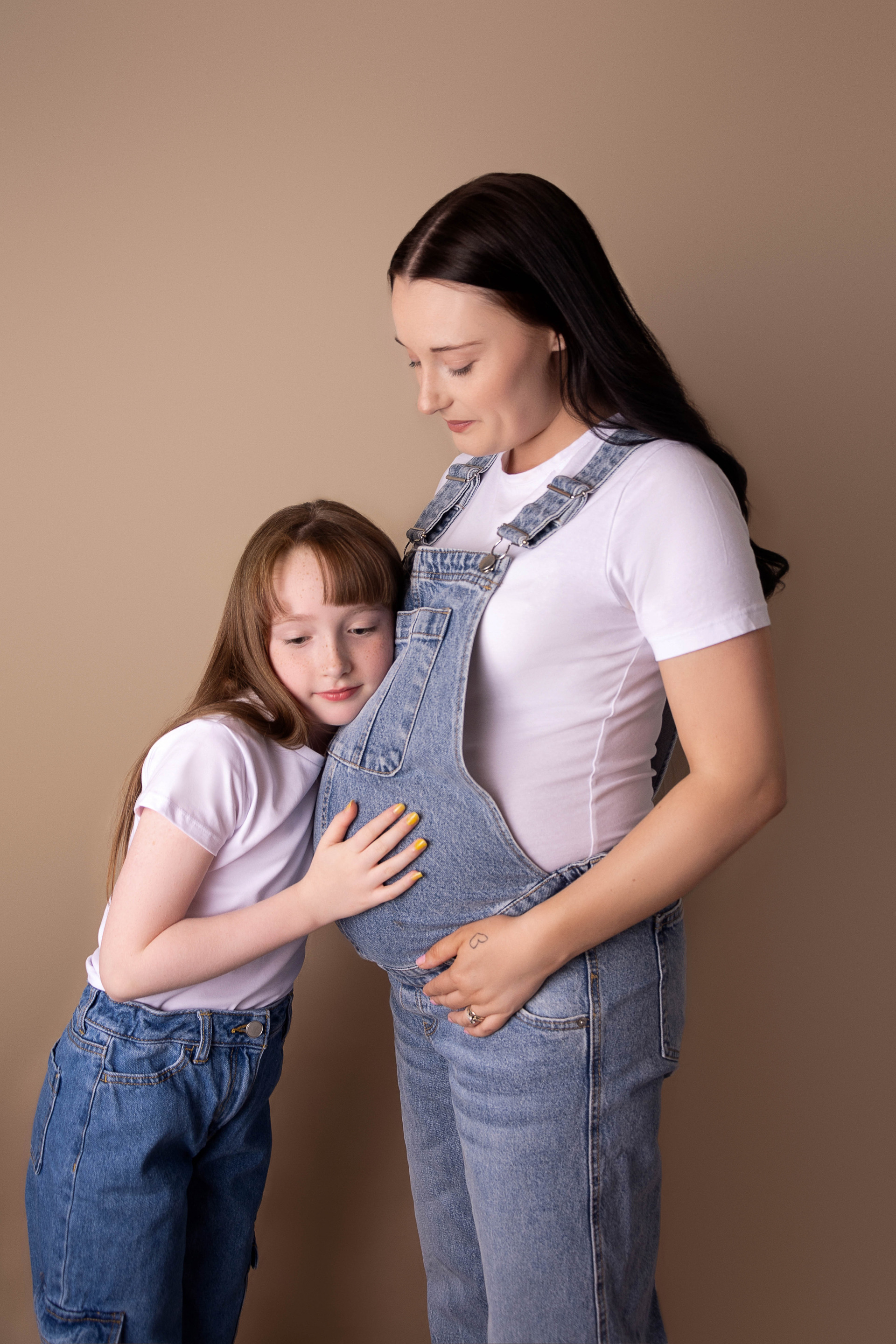 maternity photosession grl mother father family