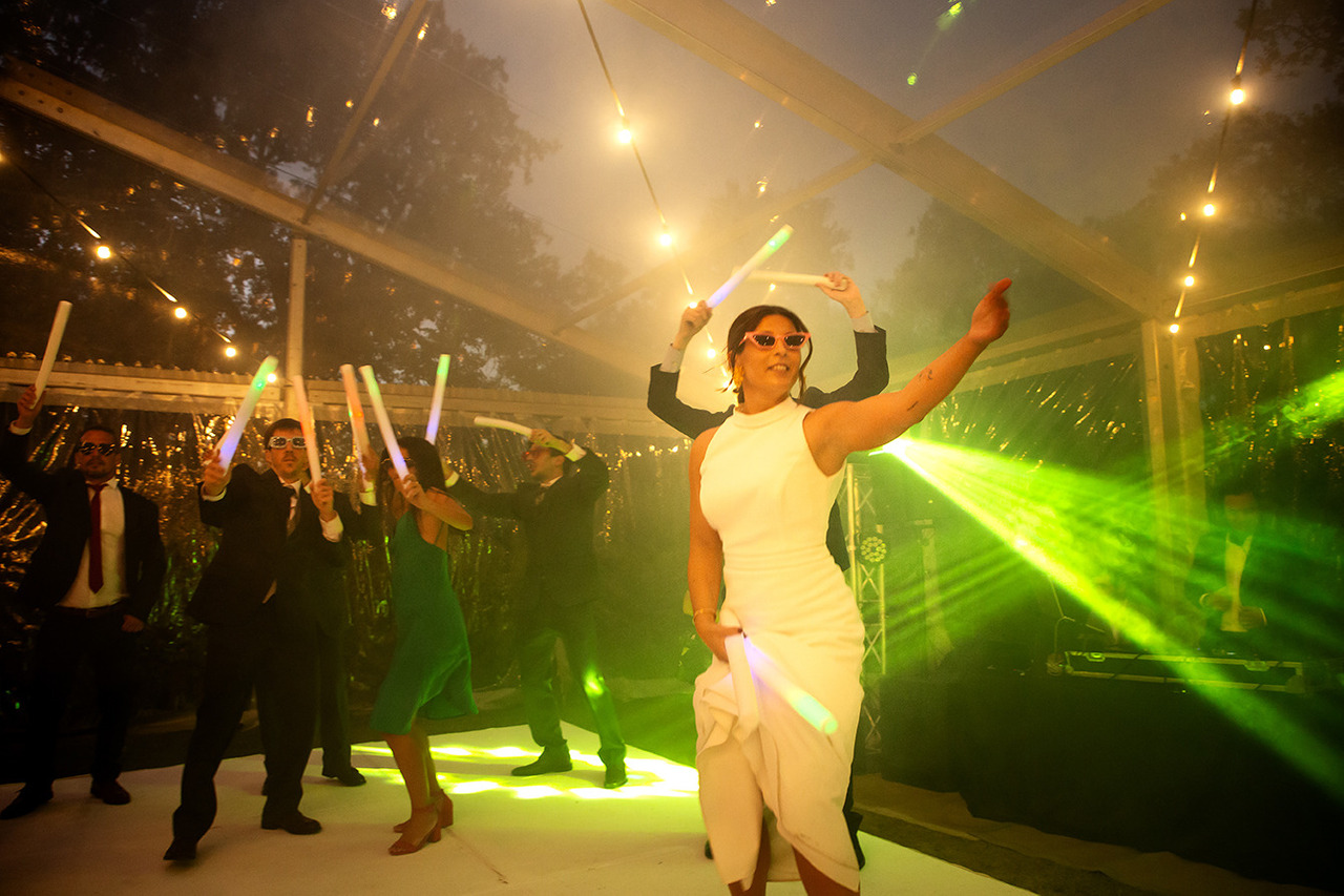 Primeira dança dos noivos na Quinta do Anjo em Santarém, com DJ que fez a festa durar toda a noite