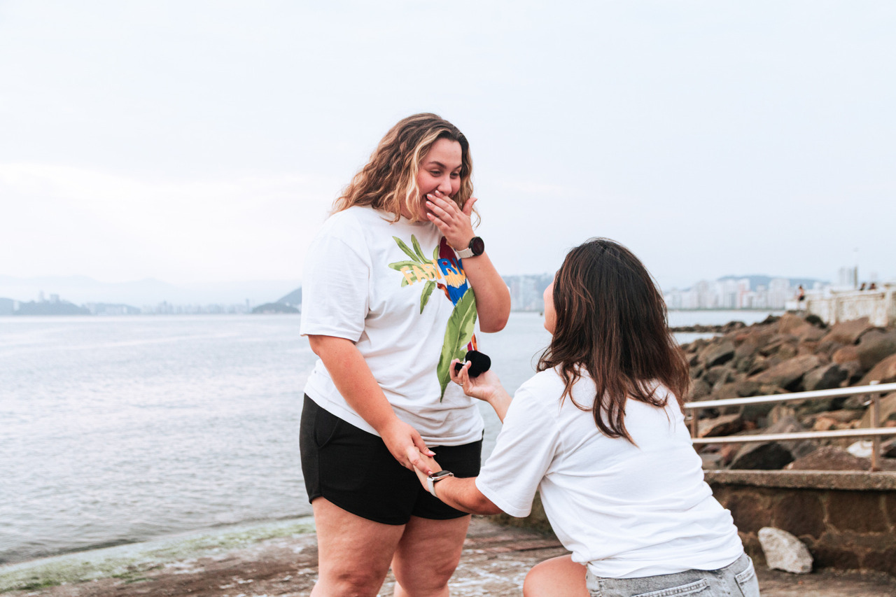 Pedido de casamento no pôr do sol em Santos – Dafne & Giovanna - Igor Vilares Fotografia