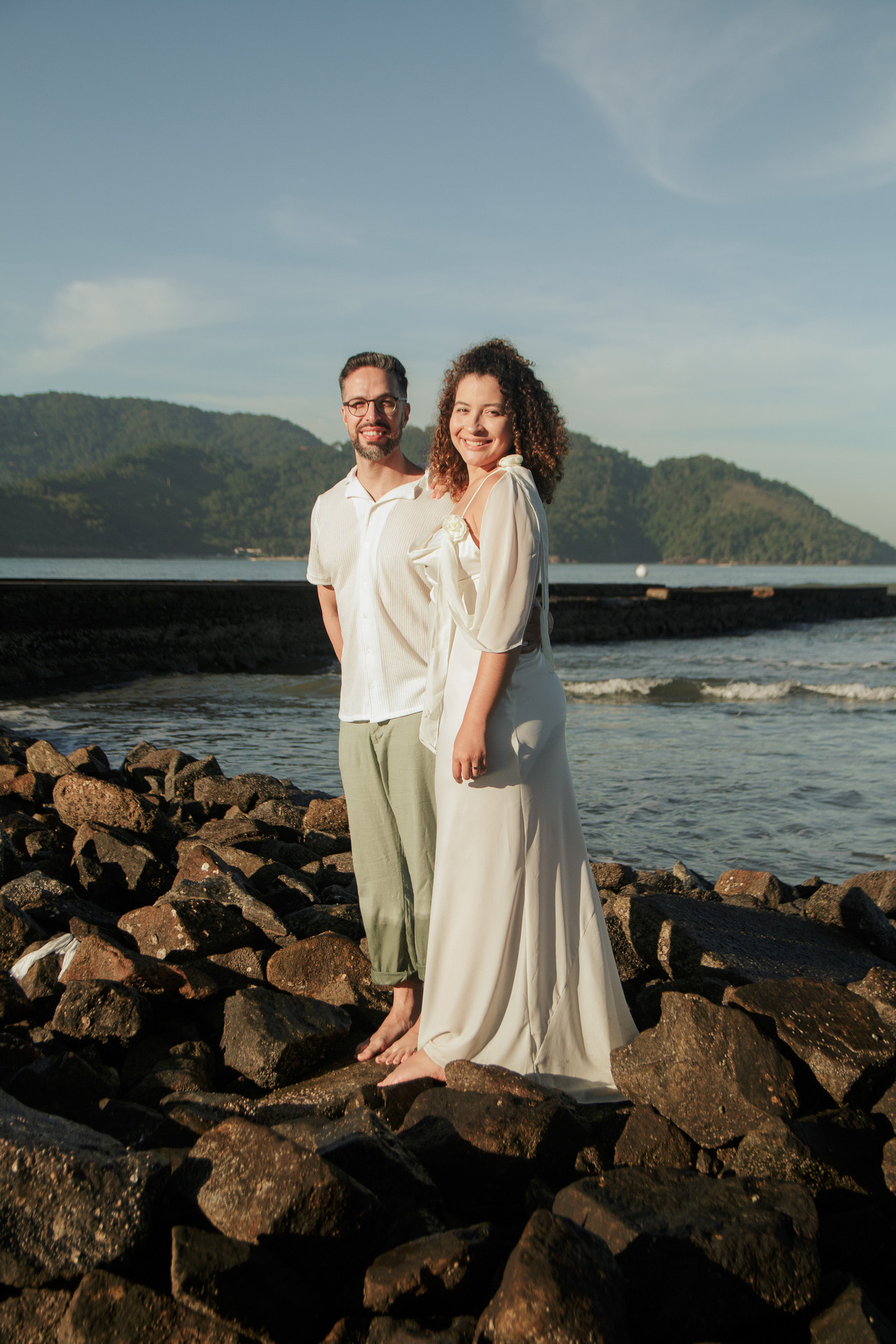 Ensaio Casal ao ar livre na Ponta da Praia de Santos - Vilares Weddings