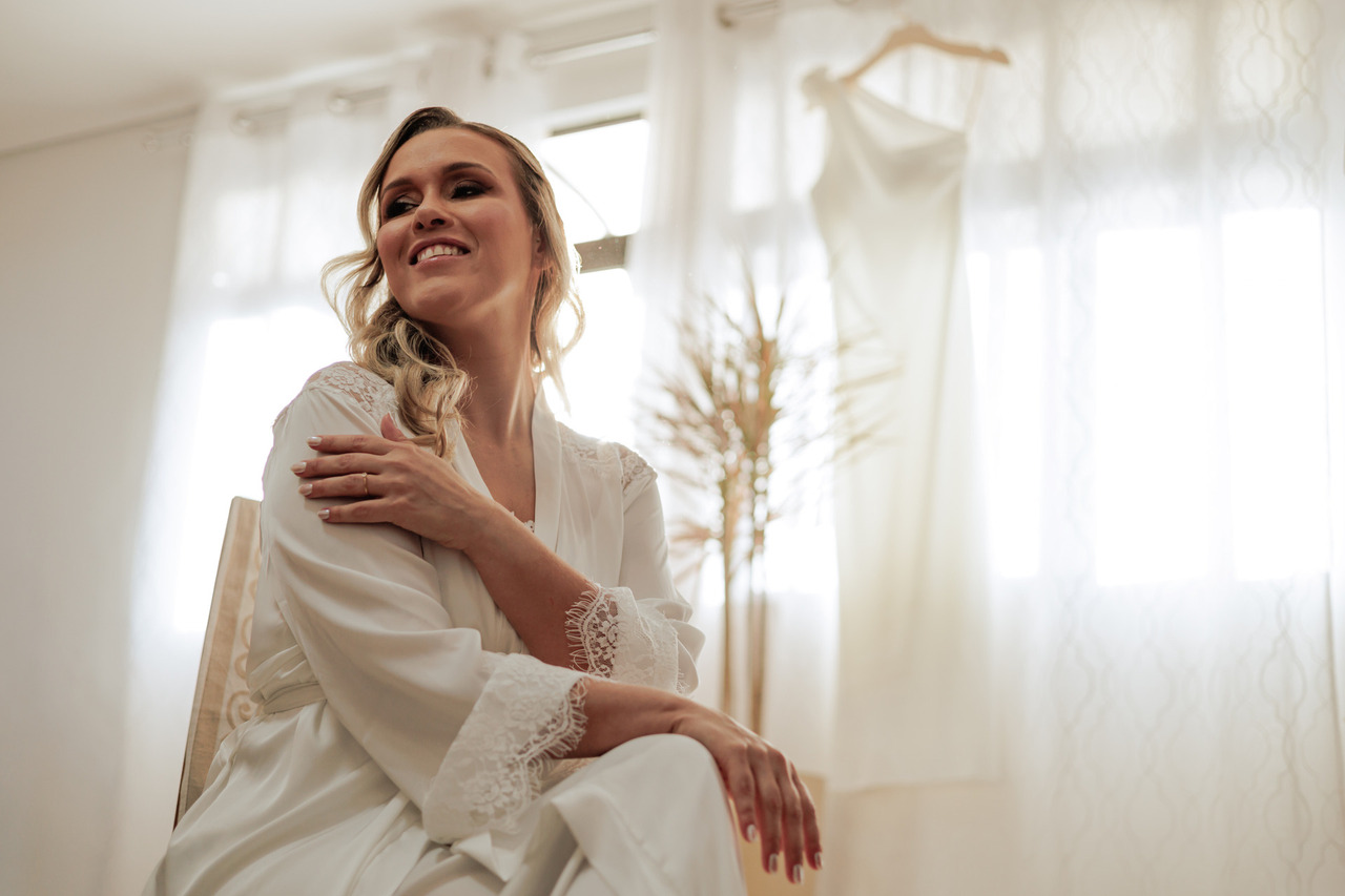 Making of noiva na sala de casa - Vilares Weddings