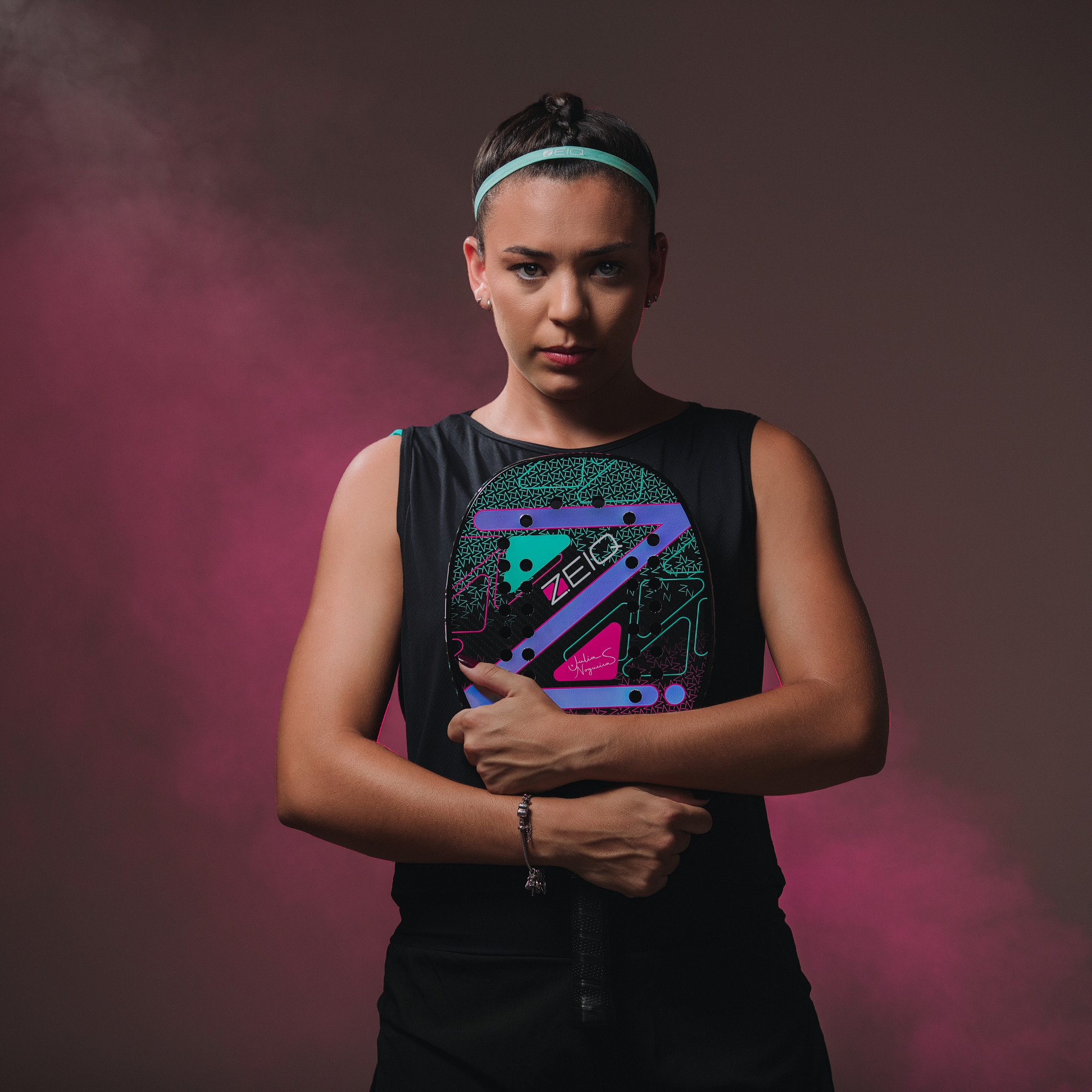 Atleta de beach tennis, Julia Nogueira em sessão de retrato com o fotógrafo Marcos Limonti