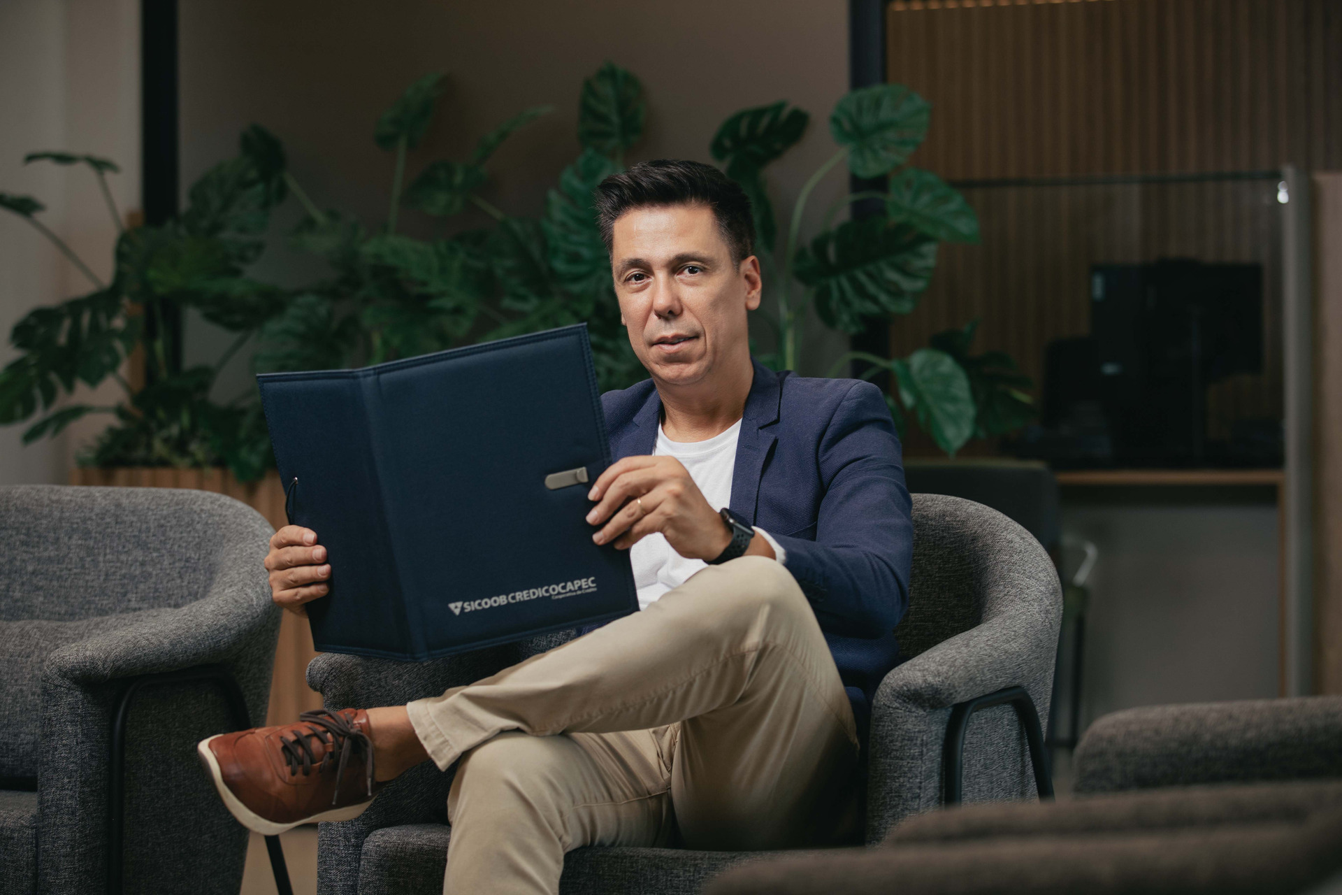 foto profissional Helinho Garcia sicoob