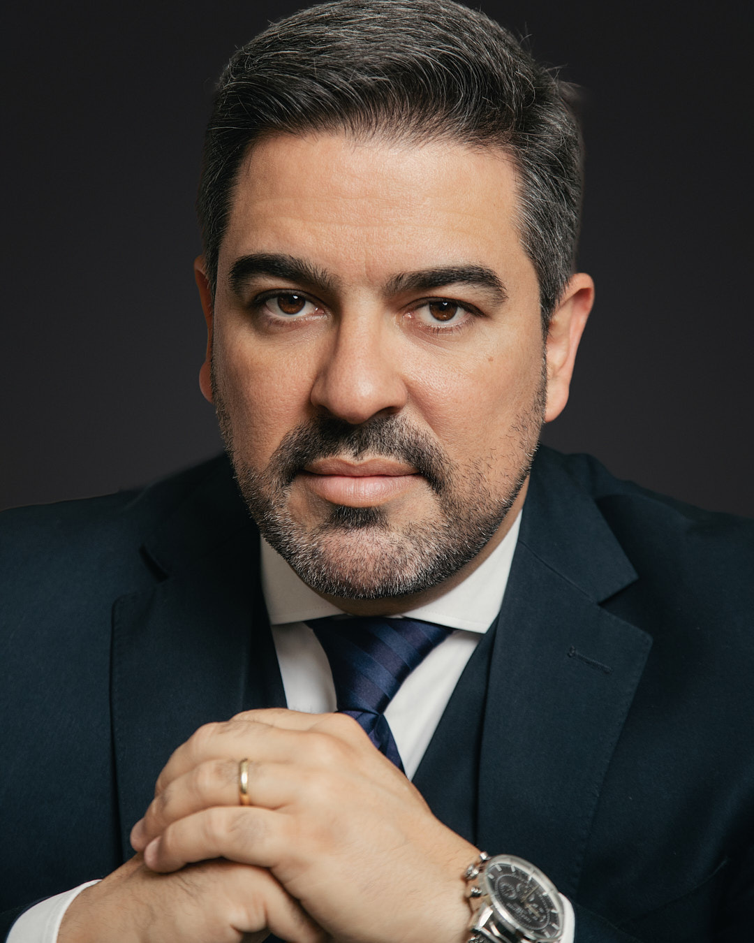 Foto profissional do advogado Marcio Cunha em Franca SP