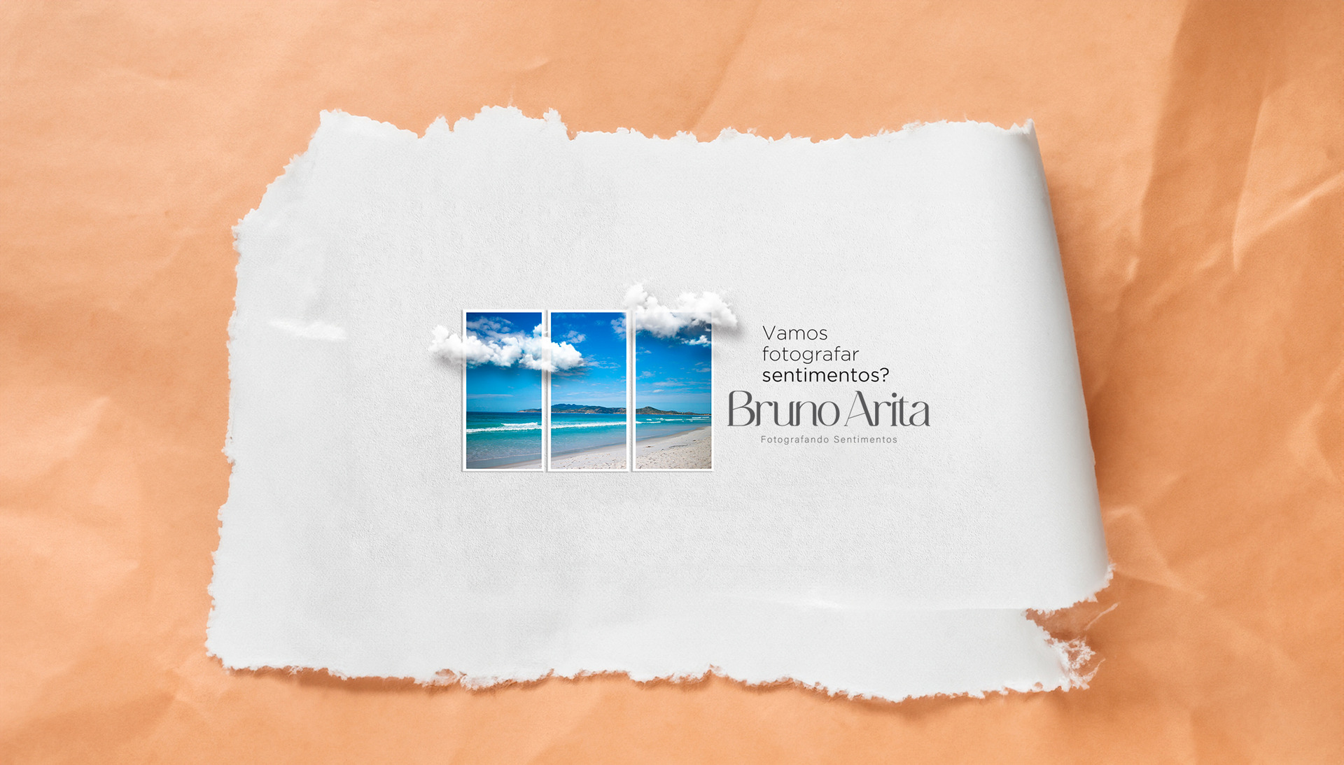 Banner com fotomontagem de três quadros de parede exibindo nuvens, com a frase 'Vamos fotografar sentimentos?' ao lado direito e o logotipo 'Bruno Arita Fotografando Sentimentos' abaixo, convidando à prática da fotografia."