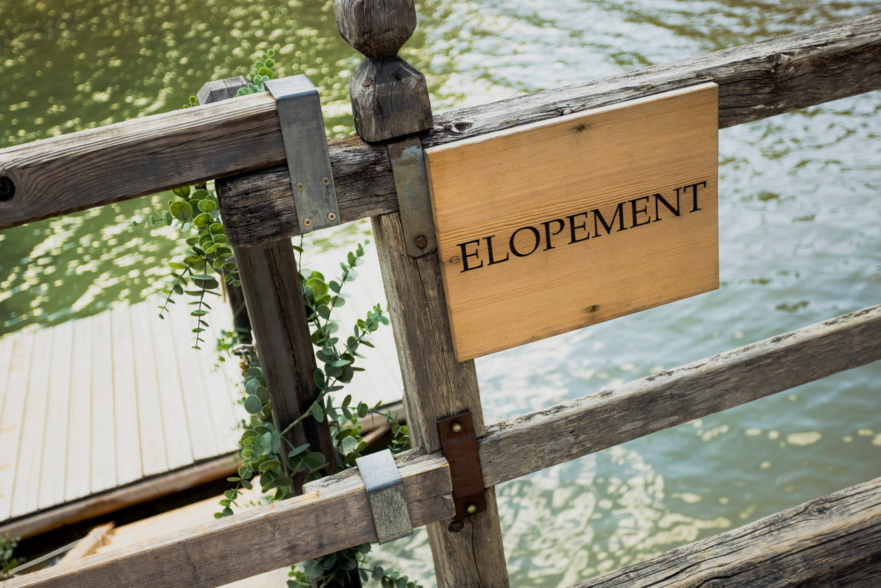 deck plataforma para elopement wedding no lago di braies