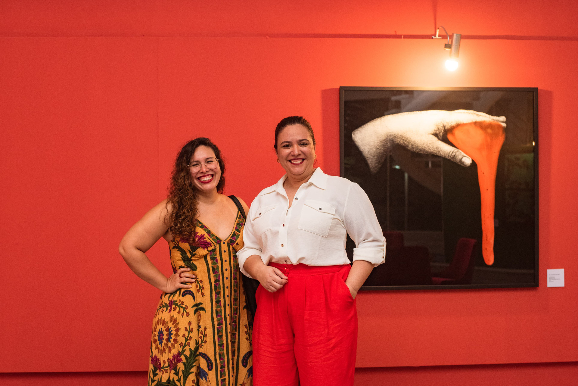 Obra fotográfica da exposição Imensidão Íntima, de Gabi Coêlho, explorando o território do íntimo, a delicadeza dos gestos e a presença do corpo.